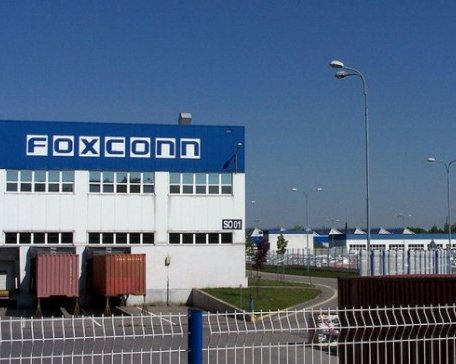 Apple субсидирует повышение зарплат рабочих Foxconn