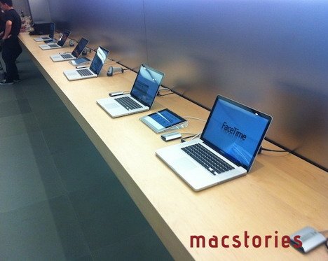 Apple привлекла iPad к работе в Apple Store 2.0