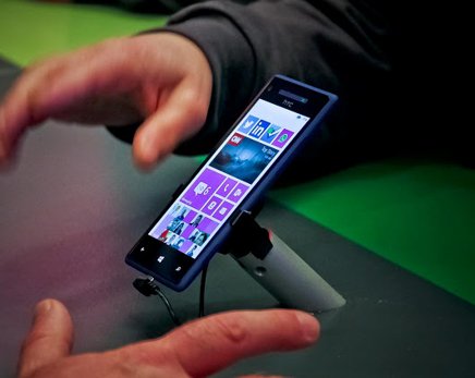 Google требует, чтобы Microsoft удалила приложение YouTube для Windows Phone, ссылаясь на отсутствие рекламы