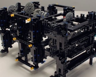 ВИДЕО: Инженер Apple воссоздал антикитерский механизм при помощи Lego